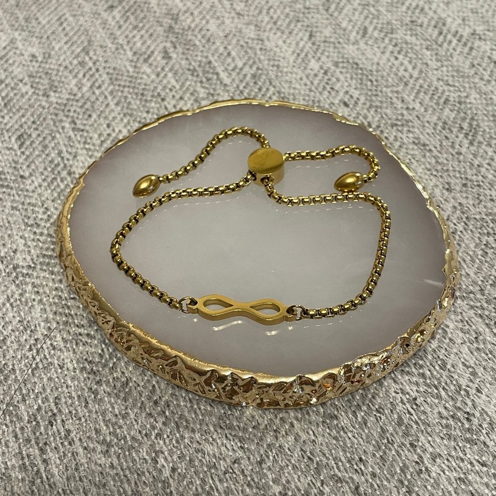🌻 2/$25 🆕 BNIP Gold Coloured Adjustable Infinity Bracelet 🌻